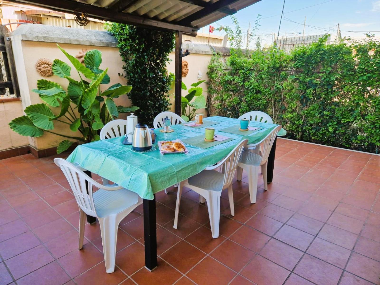 Appartamento Per Chi Ama Prendere Il Caffe In Terrazzo Roma Ngoại thất bức ảnh